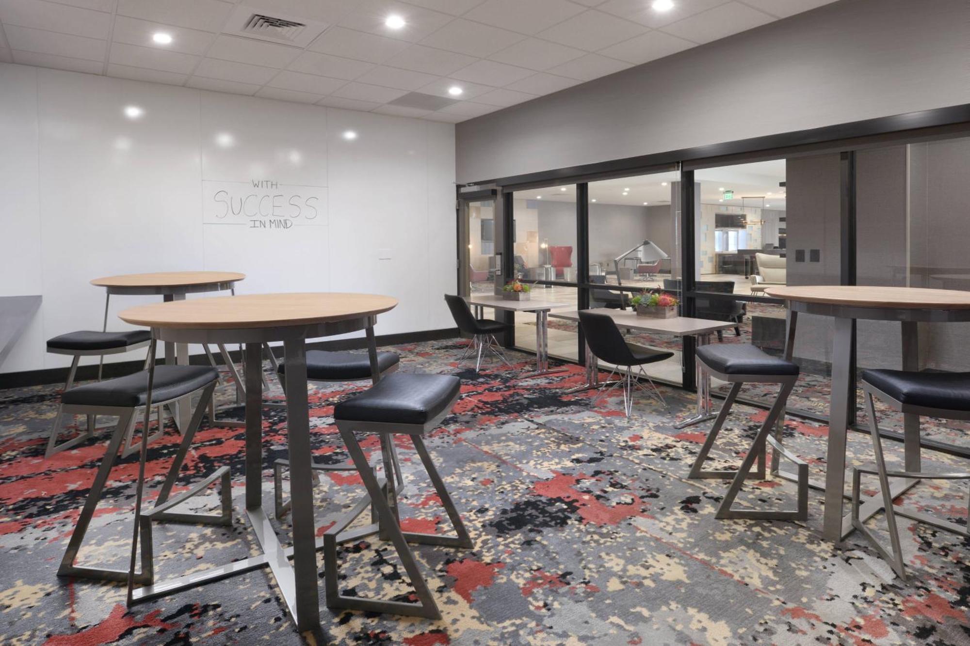 Courtyard By Marriott Austin Флюгервілль Екстер'єр фото